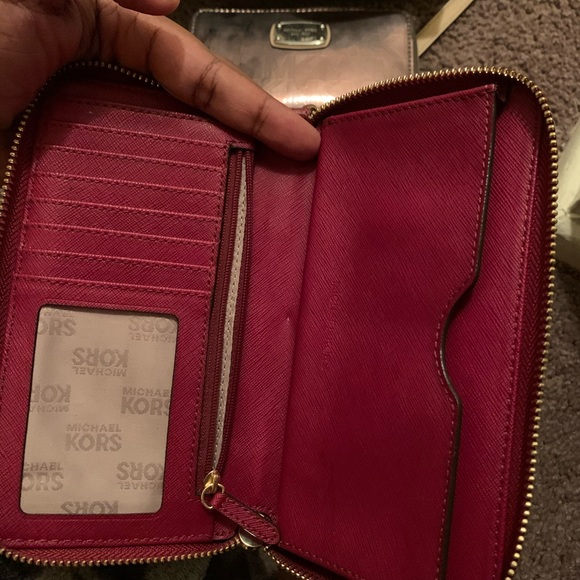 Michael Kors backpack and wallet - Picture 4 of 4